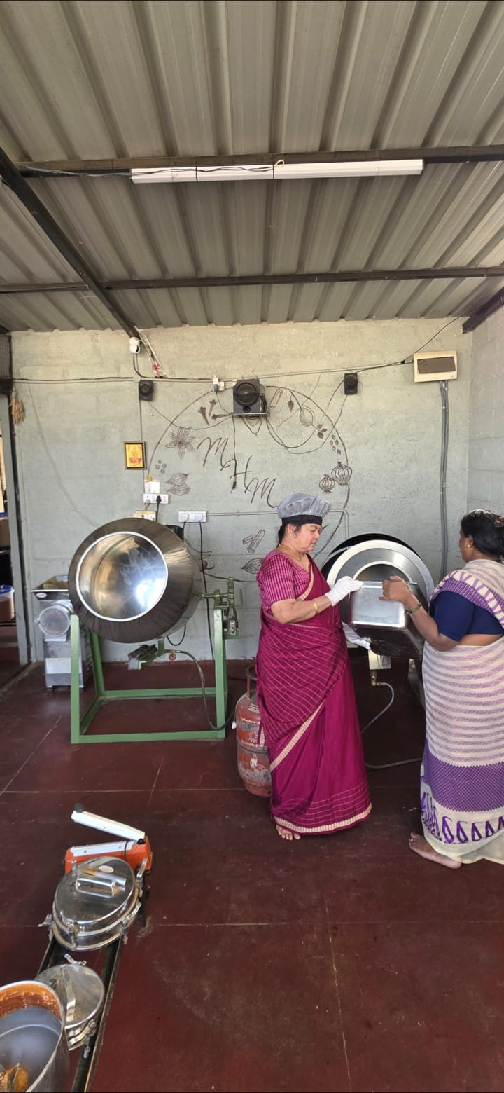 Behind the scenes - packing